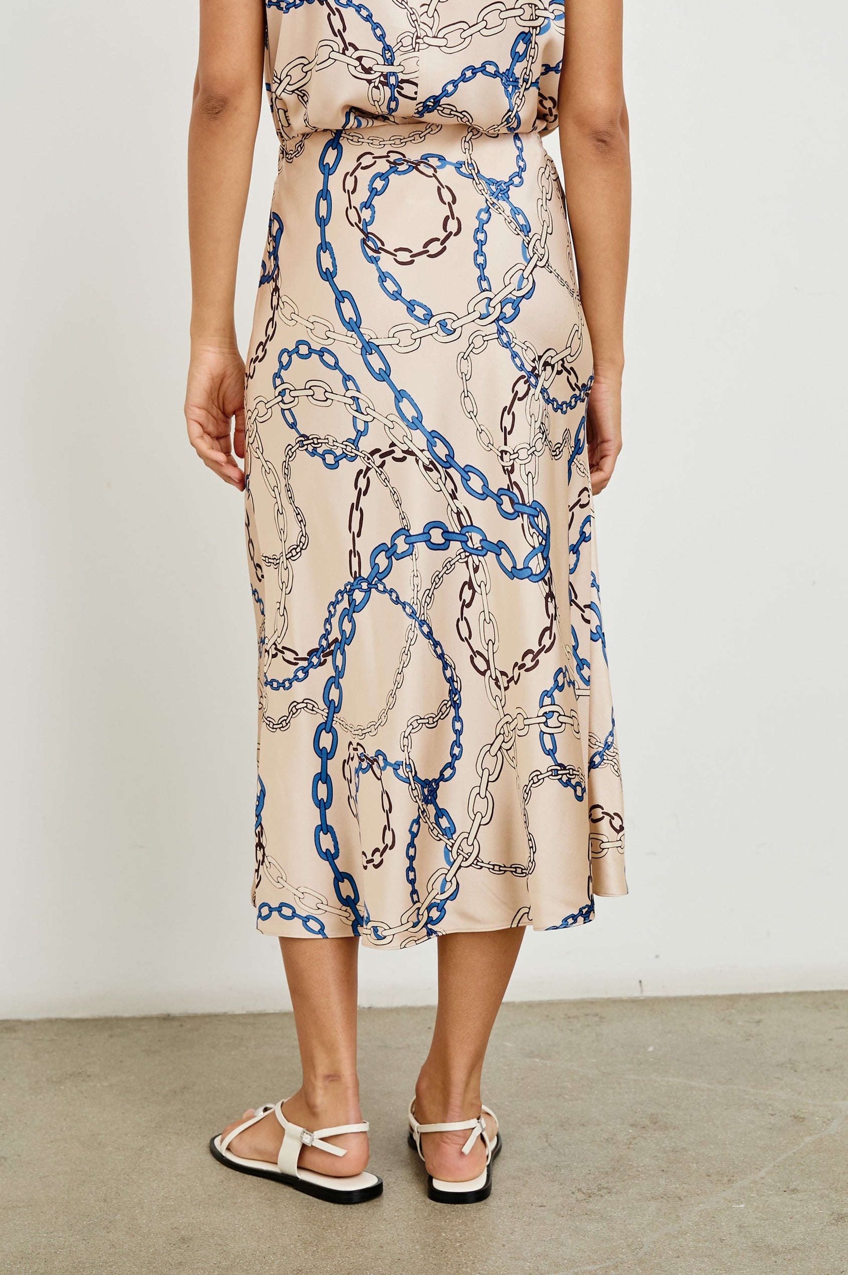 ANYA-CHAIN-LINKS-BACK