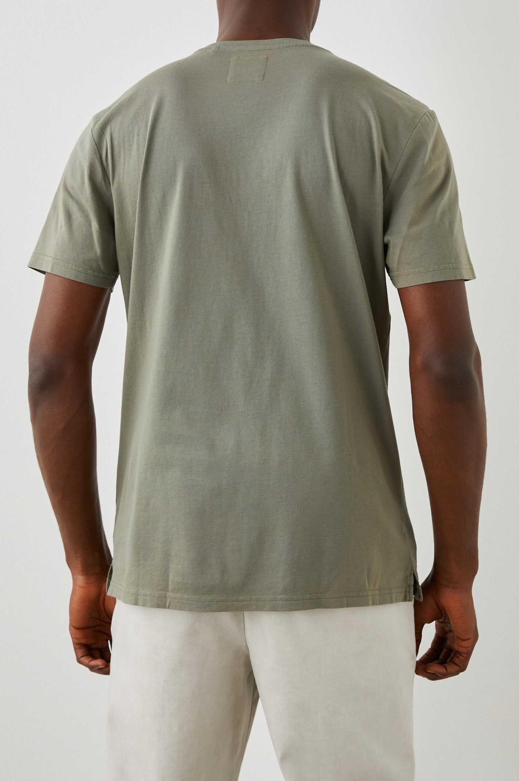 JOHNNY OLIVE T-SHIRT - BACK