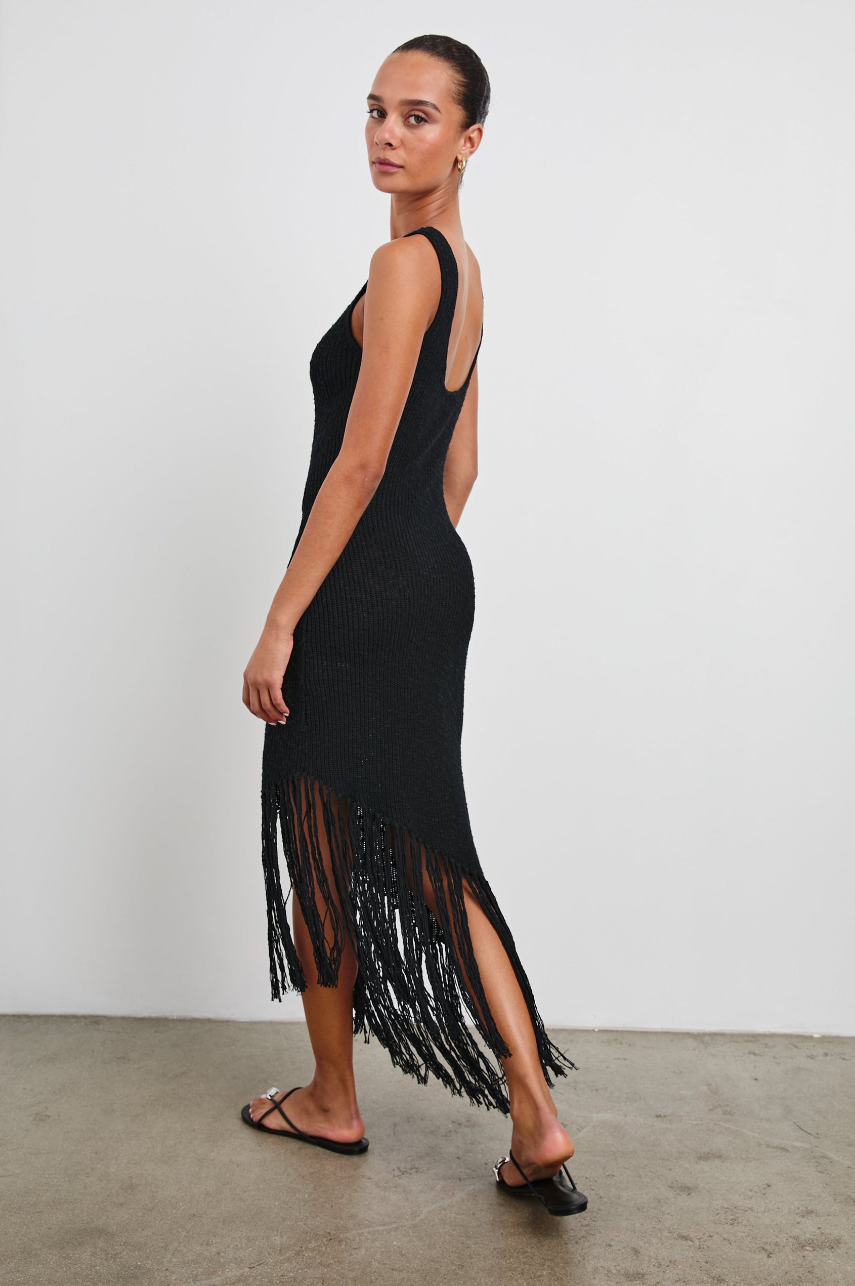 RYLEE-BLACK-BACK ANGLE