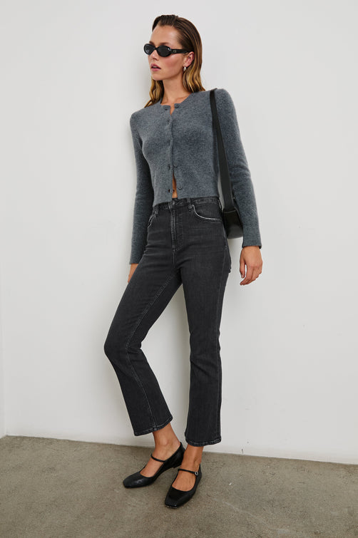 SUNSET CROP SLIM FARE - BLACK PEARL
FRONT SIDE BODY