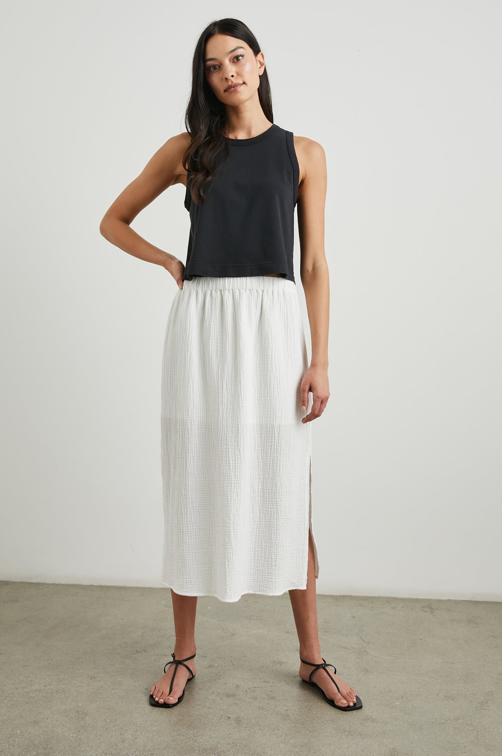 THE BOXY TANK - BLACK