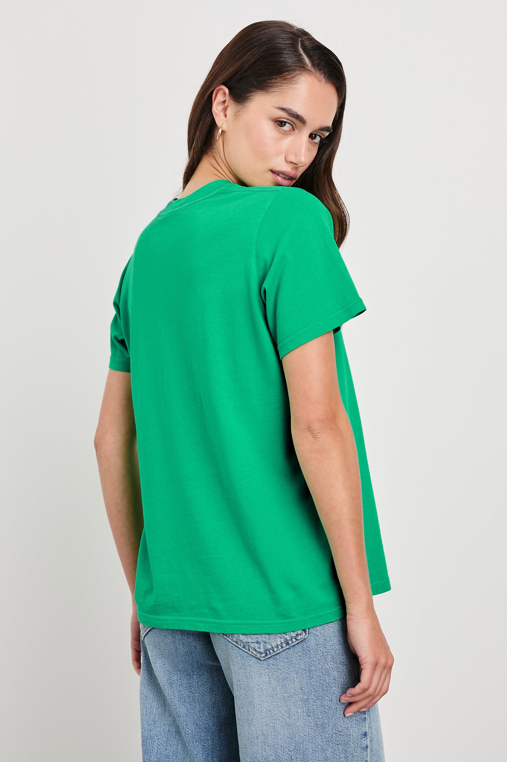 BOYFRIEND-TEE-RAILS-BOSTON-CLOVER-BACK