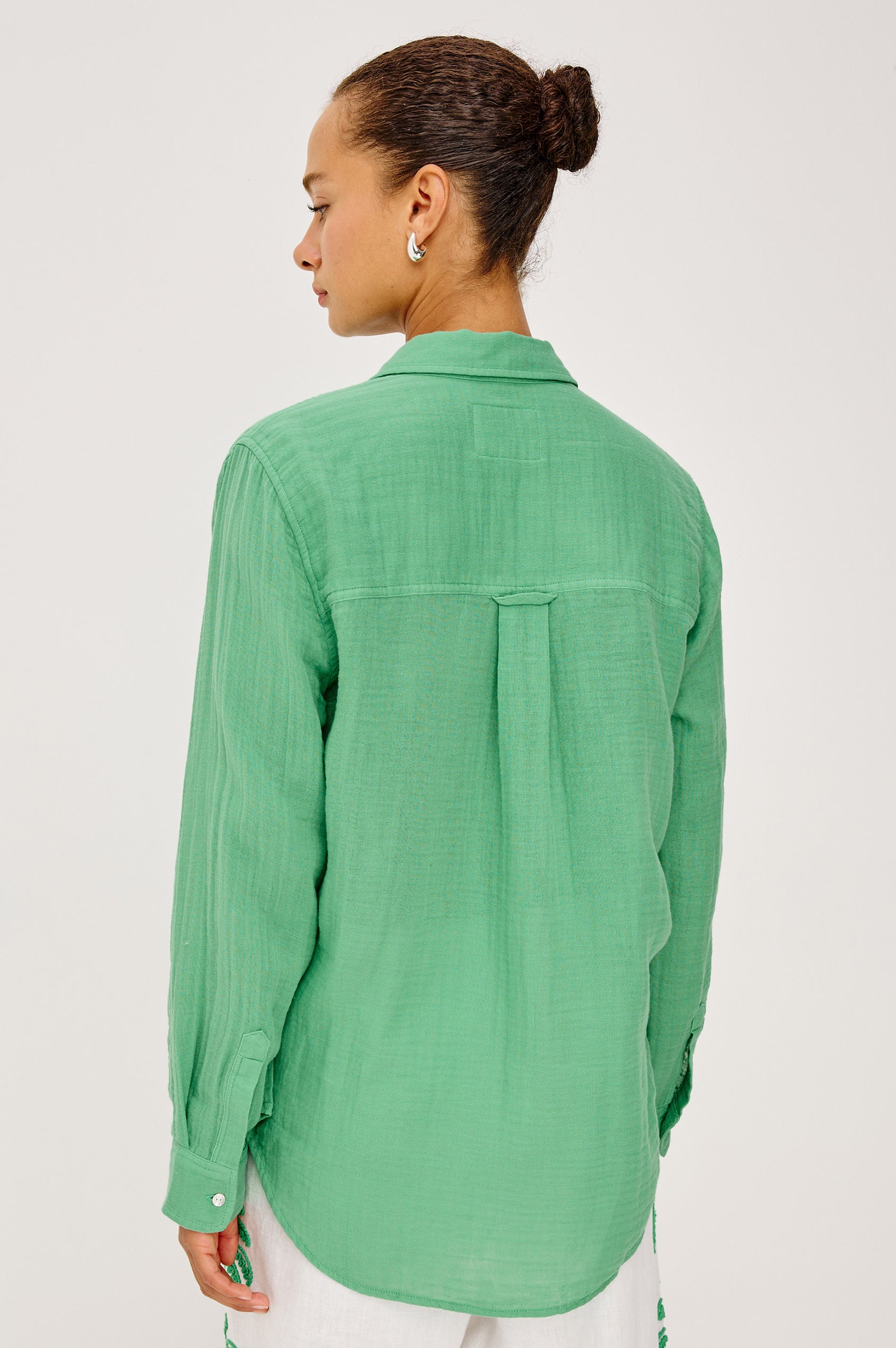 Ellis Button-Up Shirt in Organic Cotton Gauze With Relaxed Fit, Chest Patch Pocket, and Long Sleeves in Clover Colorway - Upper Body Back View Featured on Model