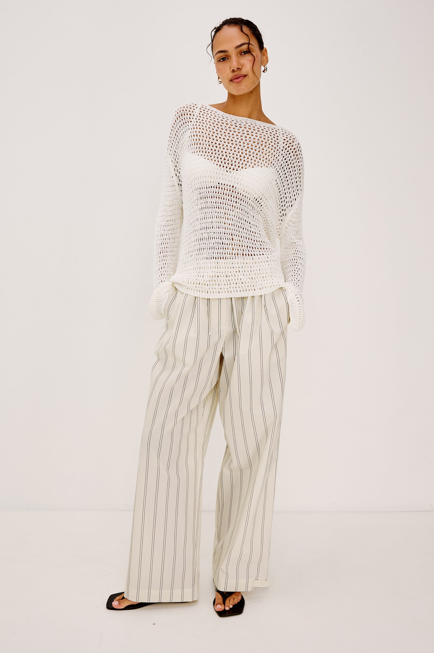 Fulham Pant in Cotton Poplin With Mid-Rise, Pleated Details, Zip Fly, and Back Pockets - Full Body Front View Featured on Model