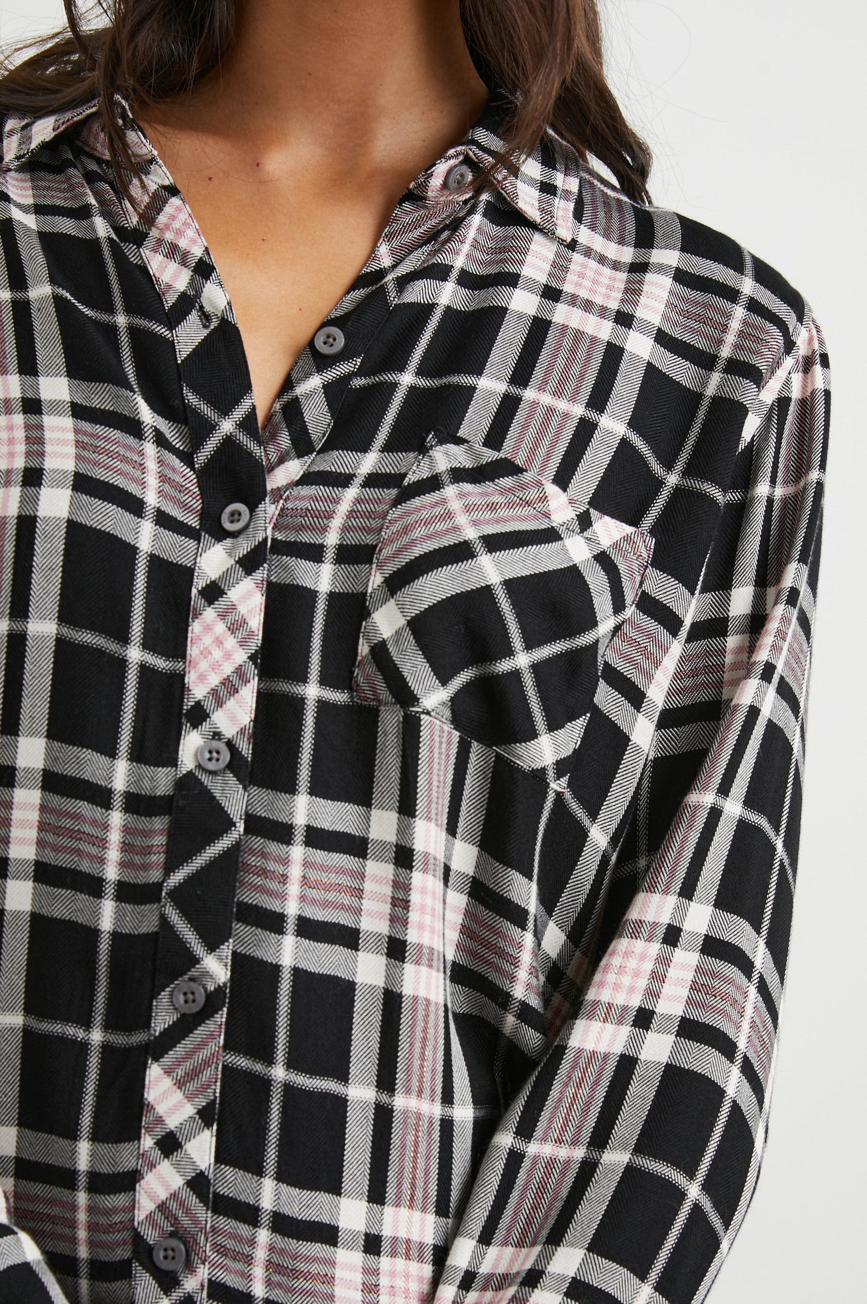 HUNTER-ONYX-ROSE-GOLD-DETAIL