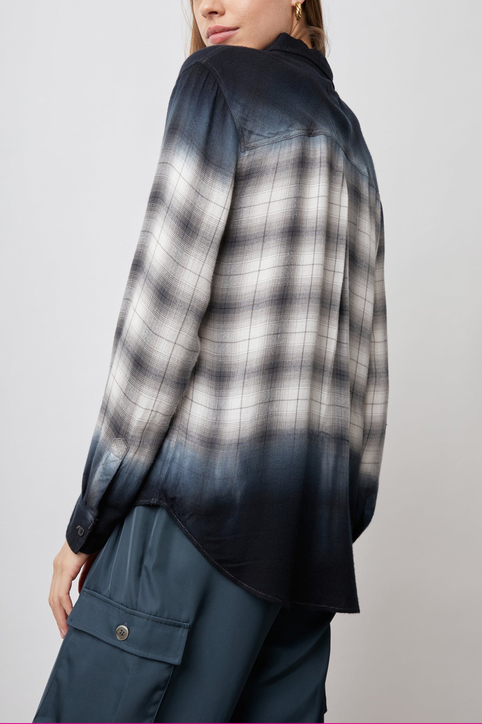 HUNTER-SMOKED-DIP-DYE-BACK