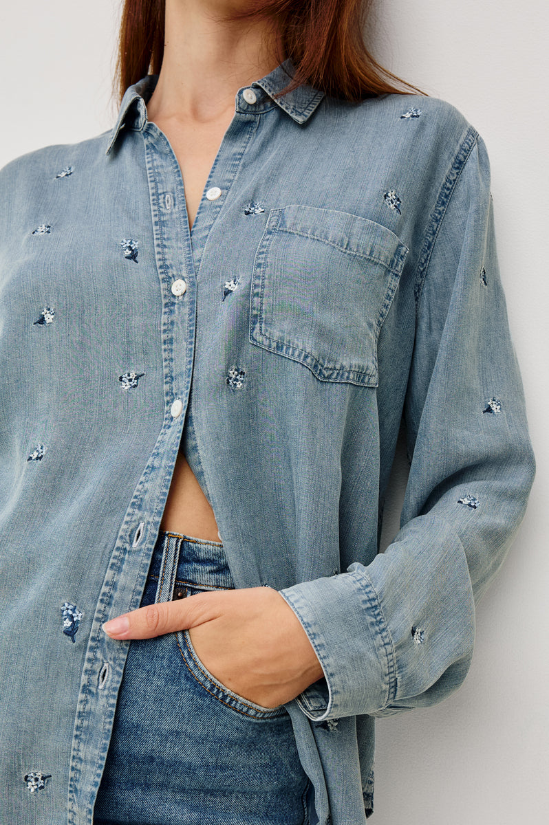 INGRID SHIRT - BLUE BLOSSOMS – Rails Canada