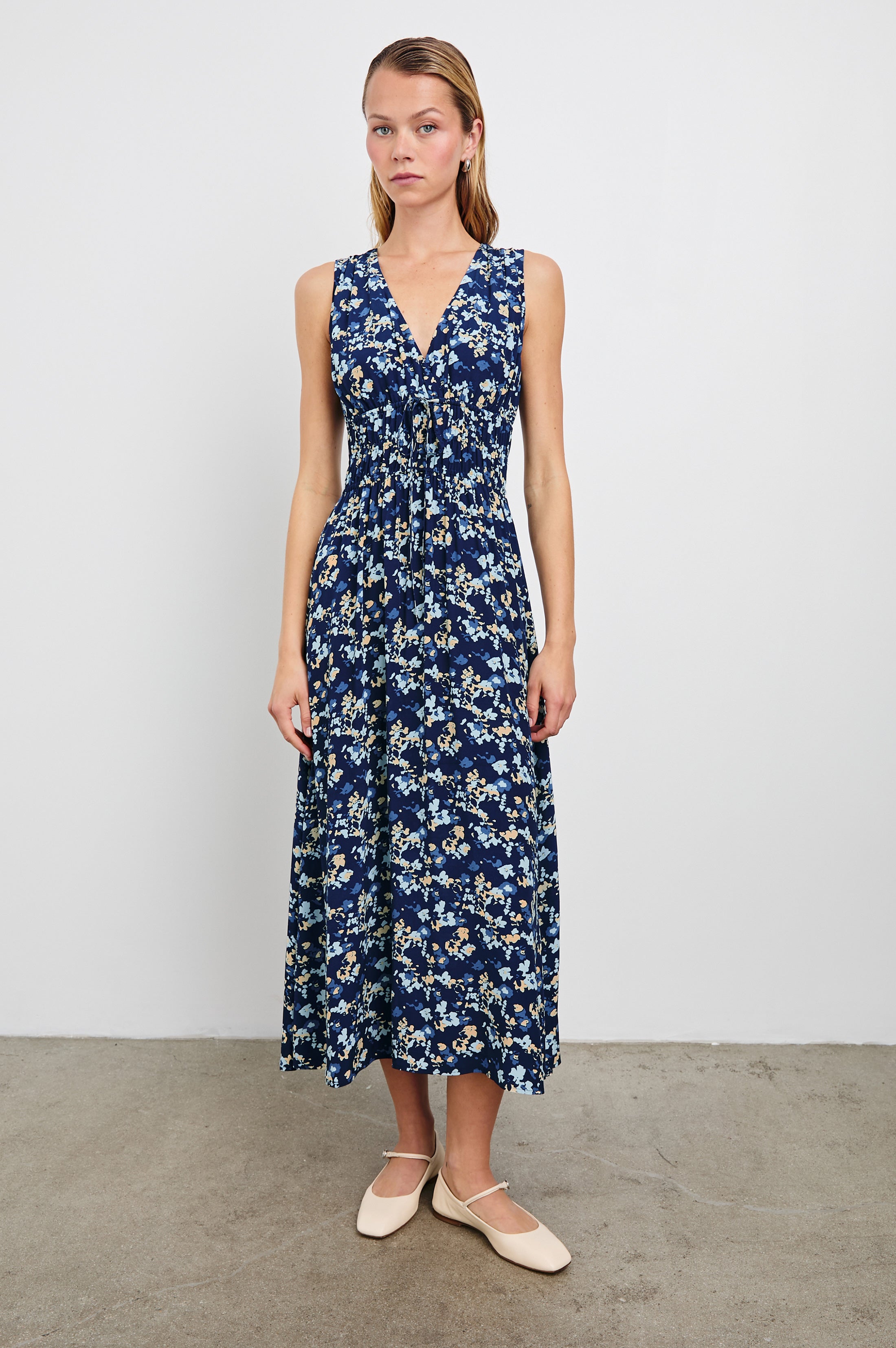 LILITH DRESS - NAVY FLORA – Rails Canada