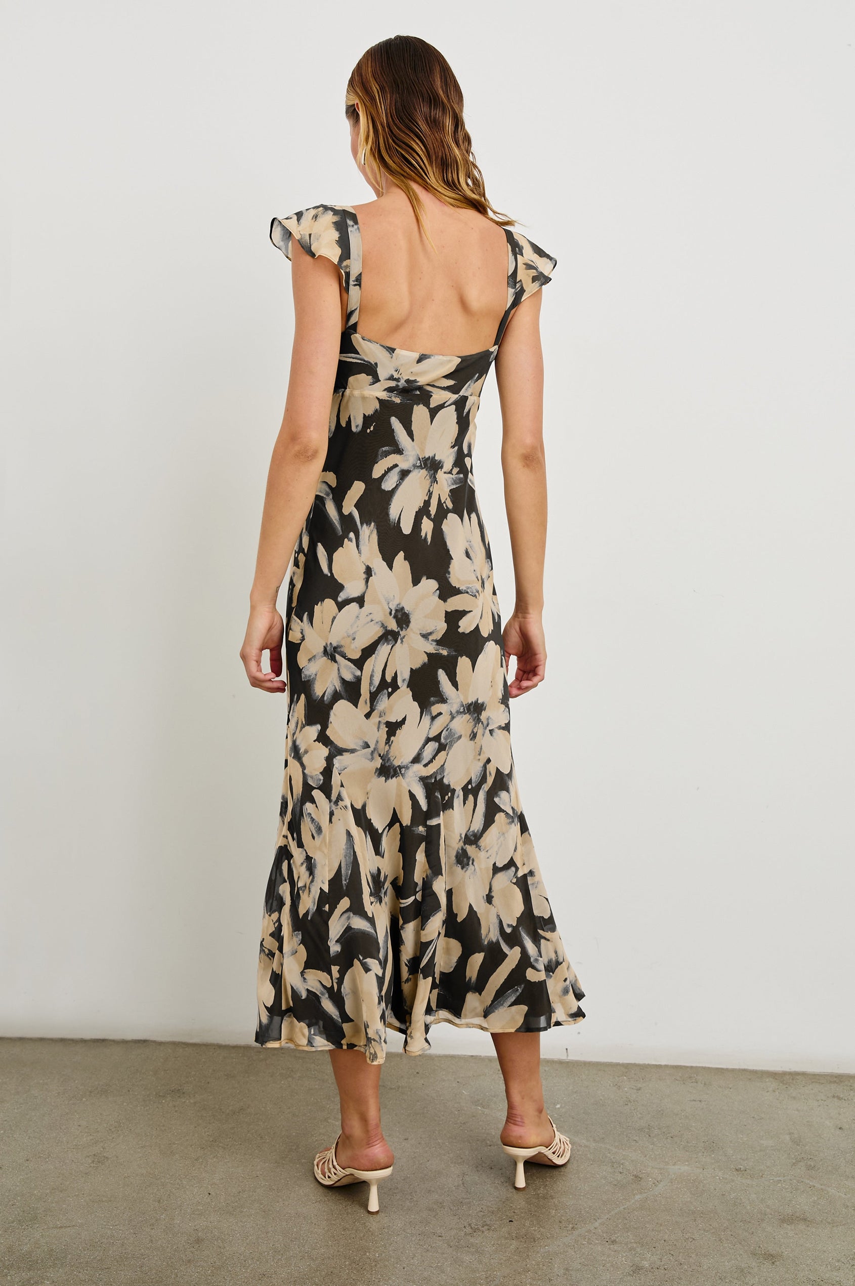 MARIGOLD-CHARCOAL-LILY-BACK