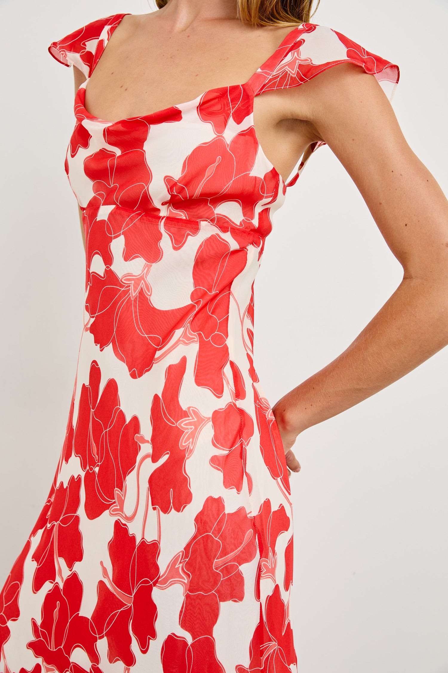 MARIGOLD-SCARLET-HIBISCUS-DETAIL