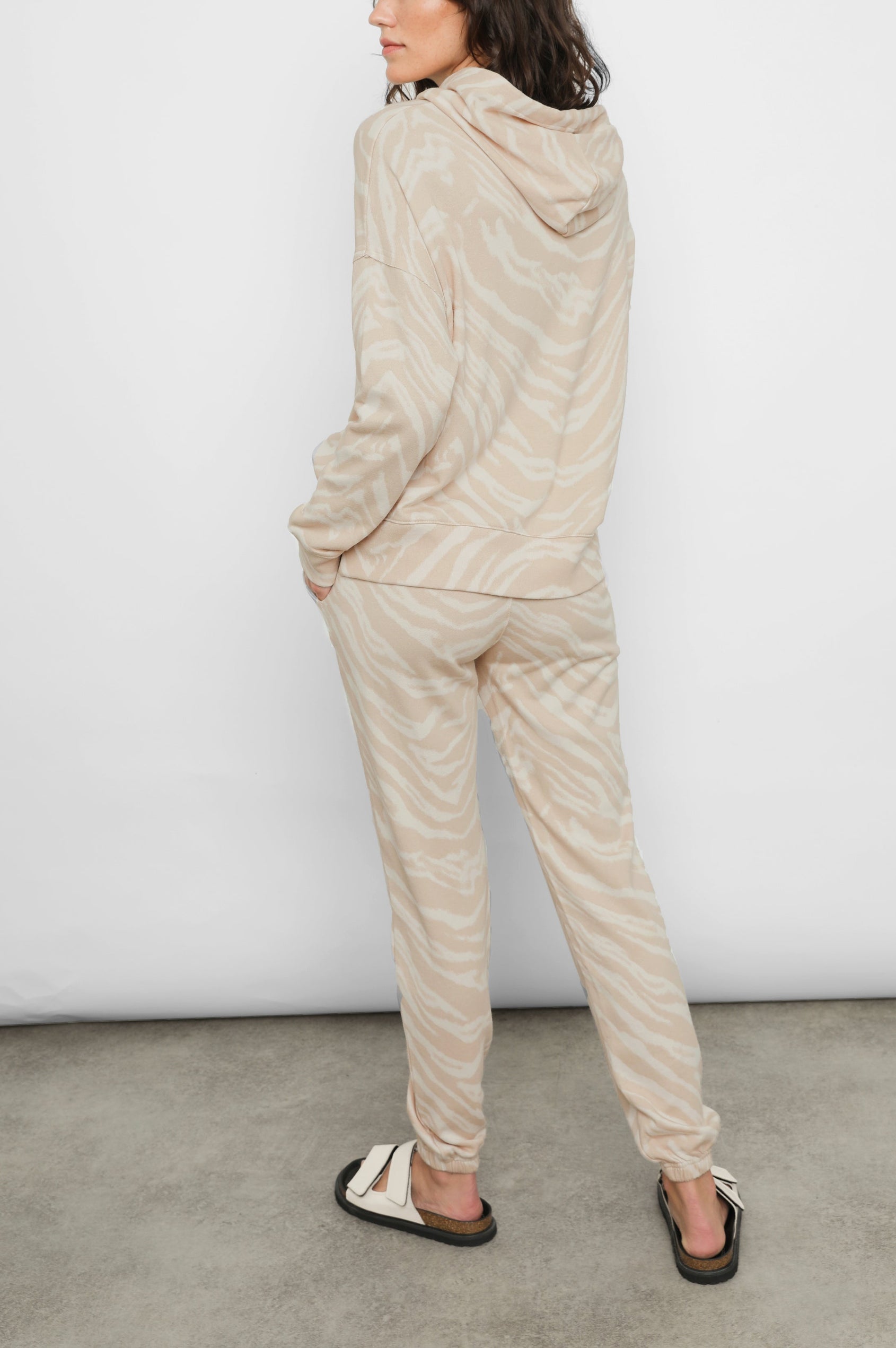 NICO-DIFFUSED-TIGER-BACK