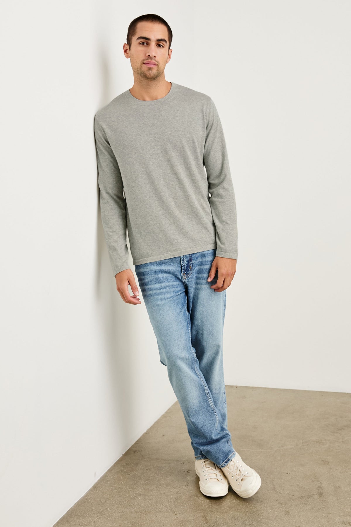 QUENTIN-HEATHER-GREY-FULL BODY FRONT VIEW