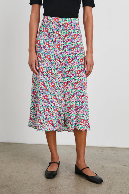 ROSETTA-OVERSIZED-MULTI-FLORAL-FRONT