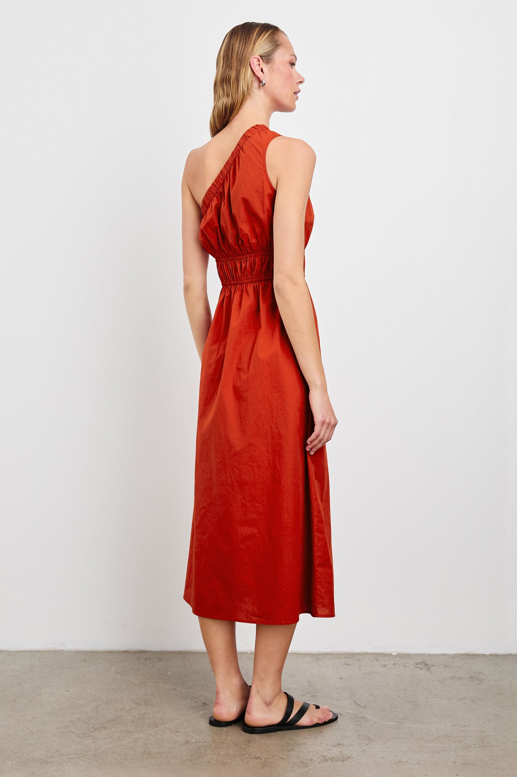 SELANI-TERRACOTTA-BACK