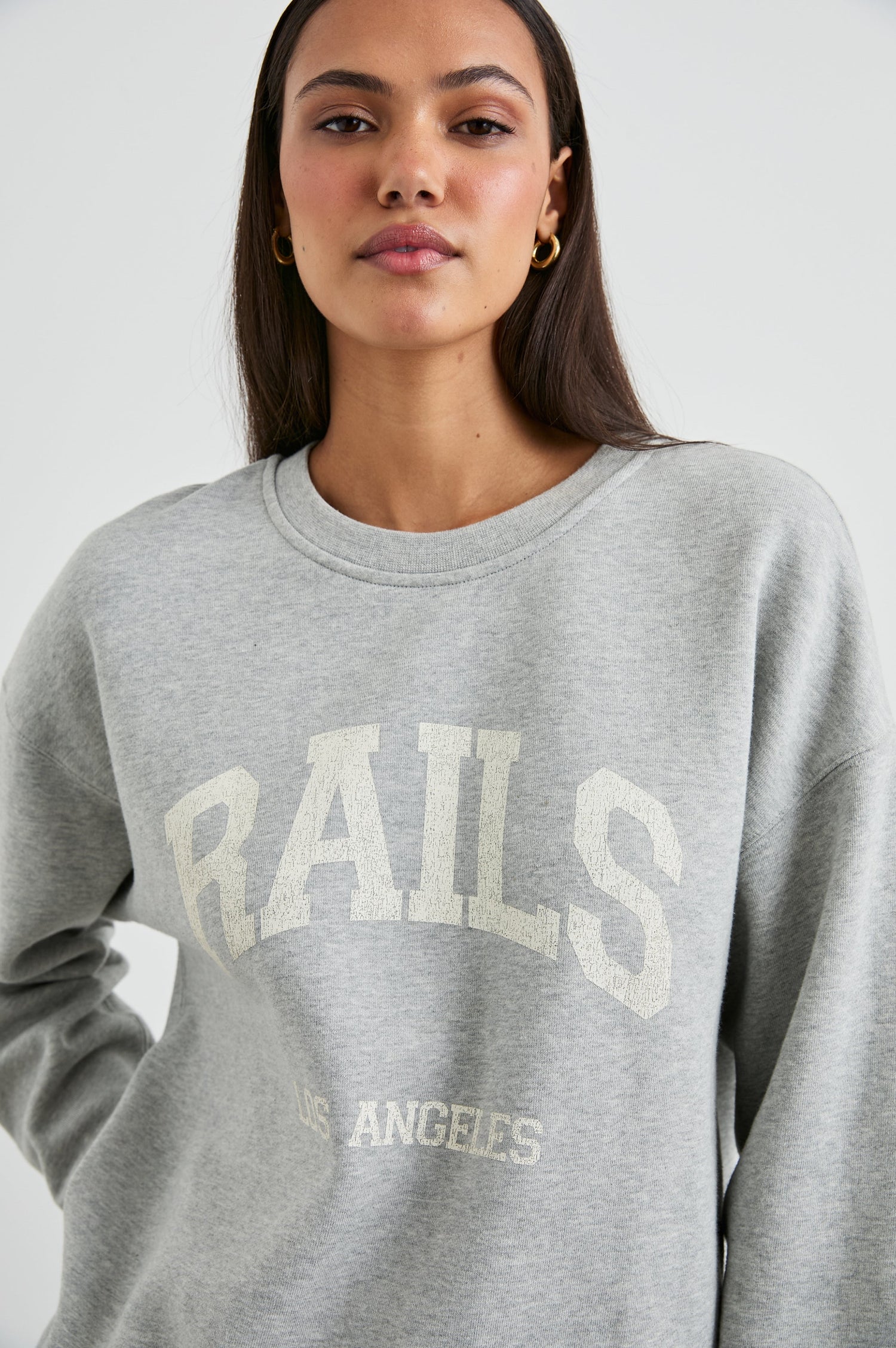 THE-VARSITY-SWEATSHIRT-HEATHER-GREY-DETAIL