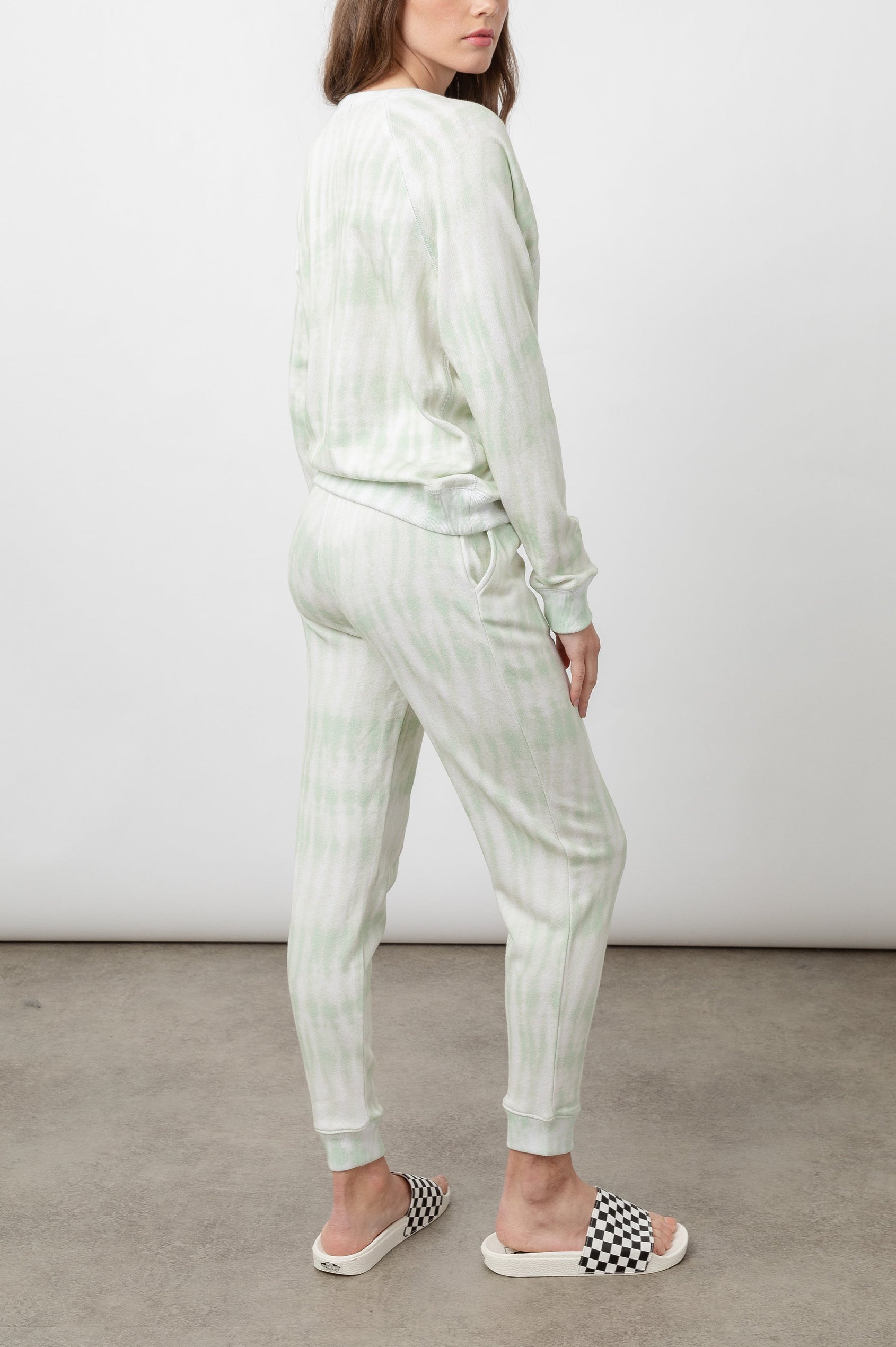 THEO-MINT-TIDE-BACK ANGLE
