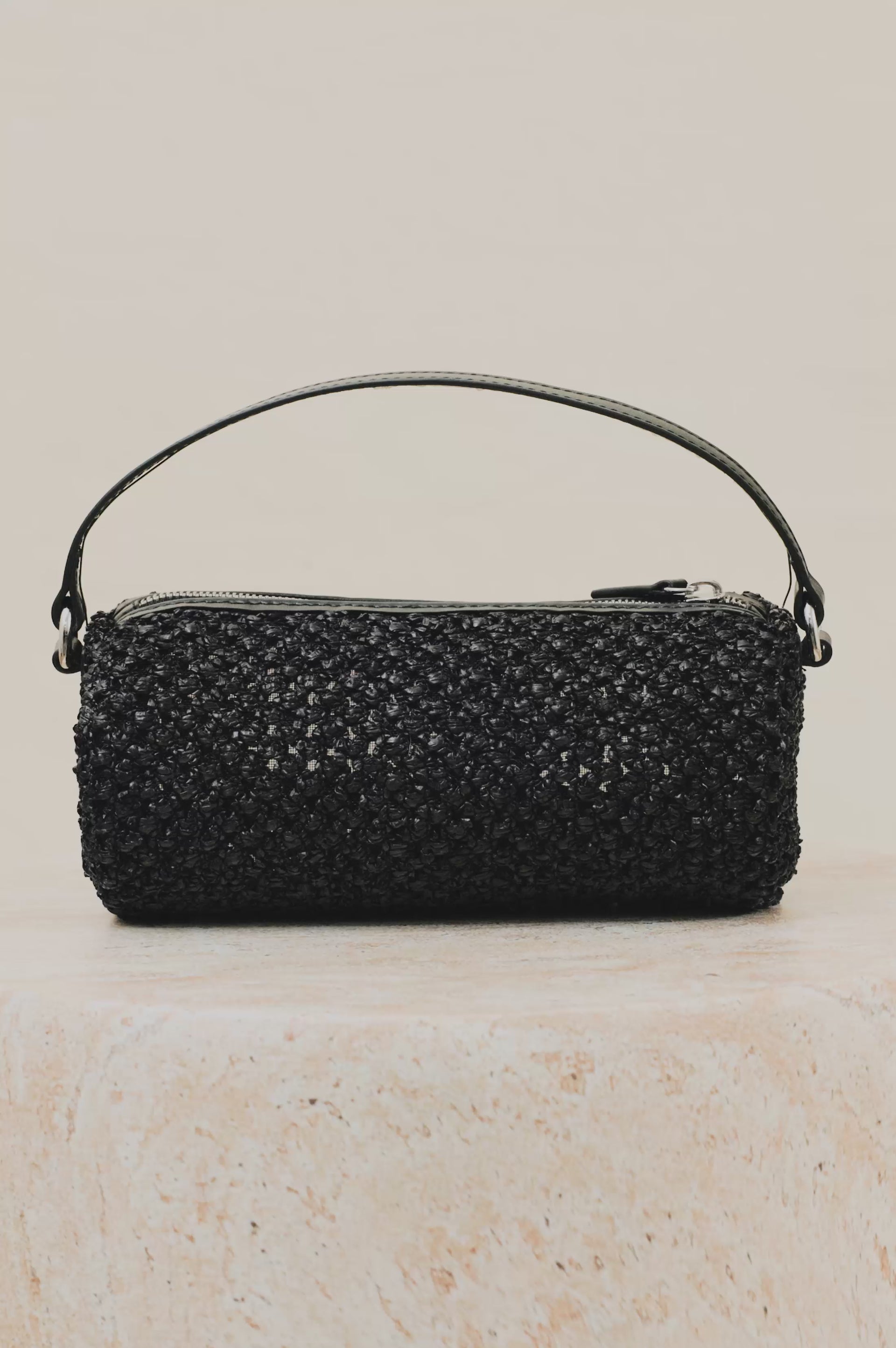 COMO-MINI-BARREL-BLACK-RAFFIA video