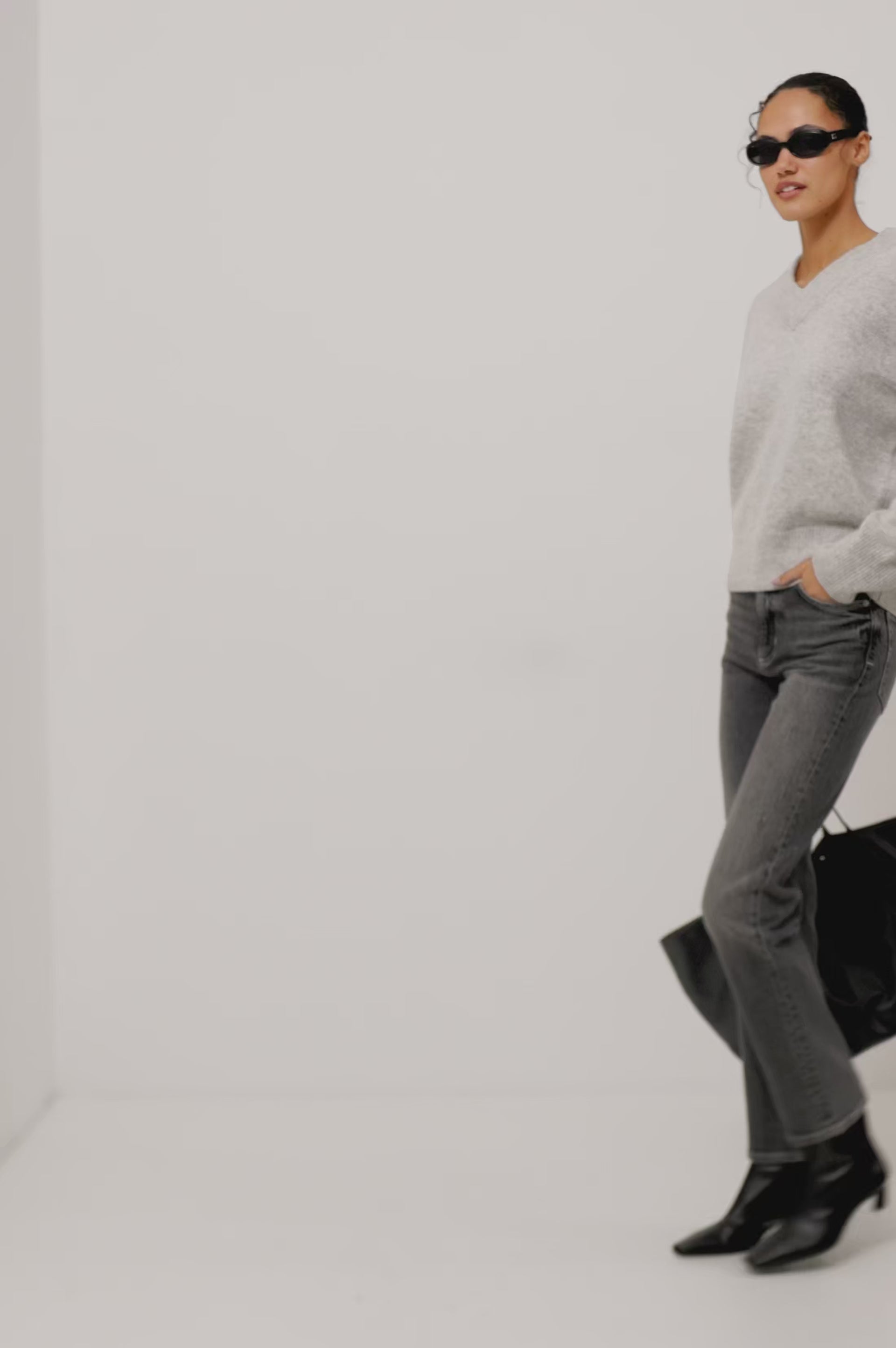 LIDYA-HEATHER-GREY video
